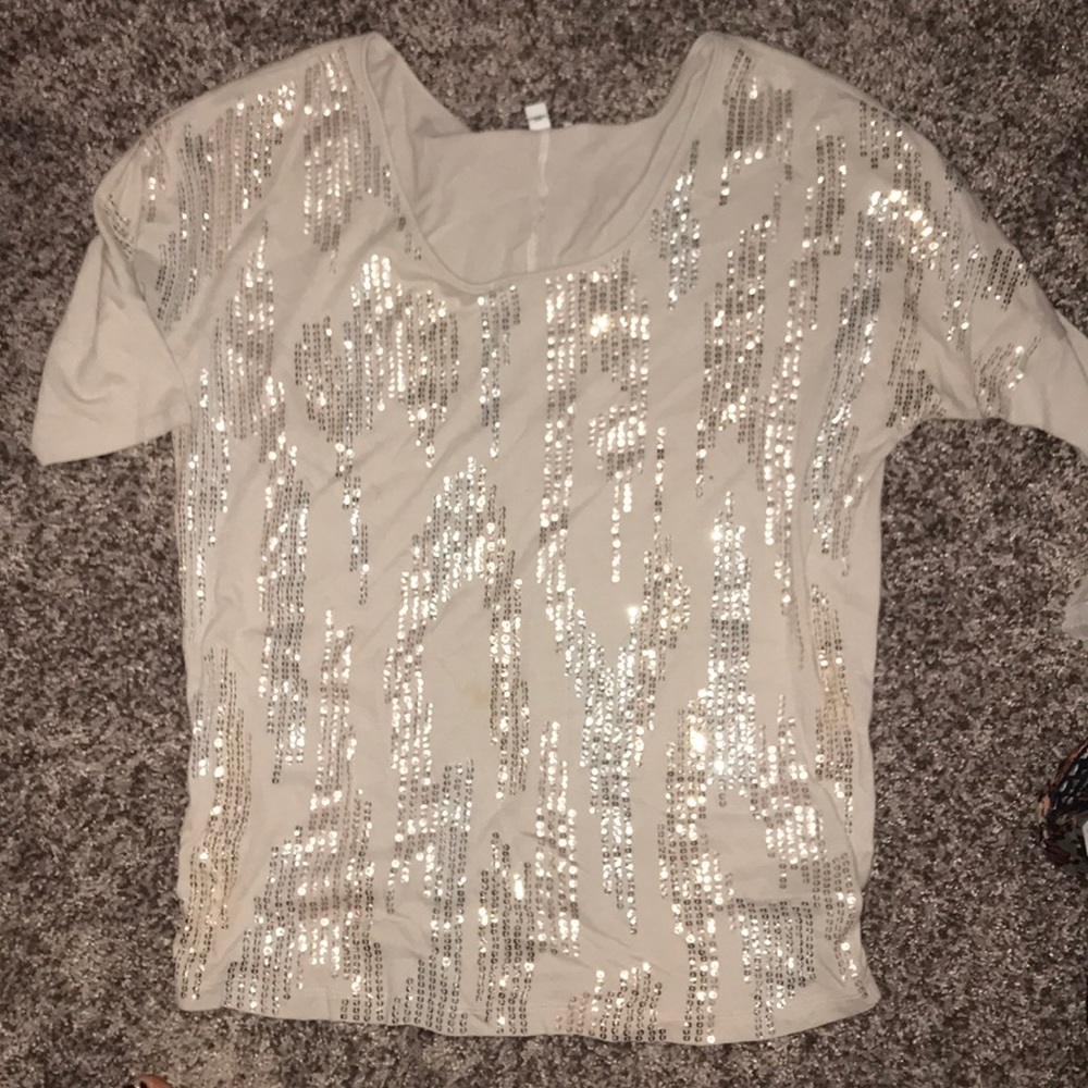 Short sleeve sequence shirt